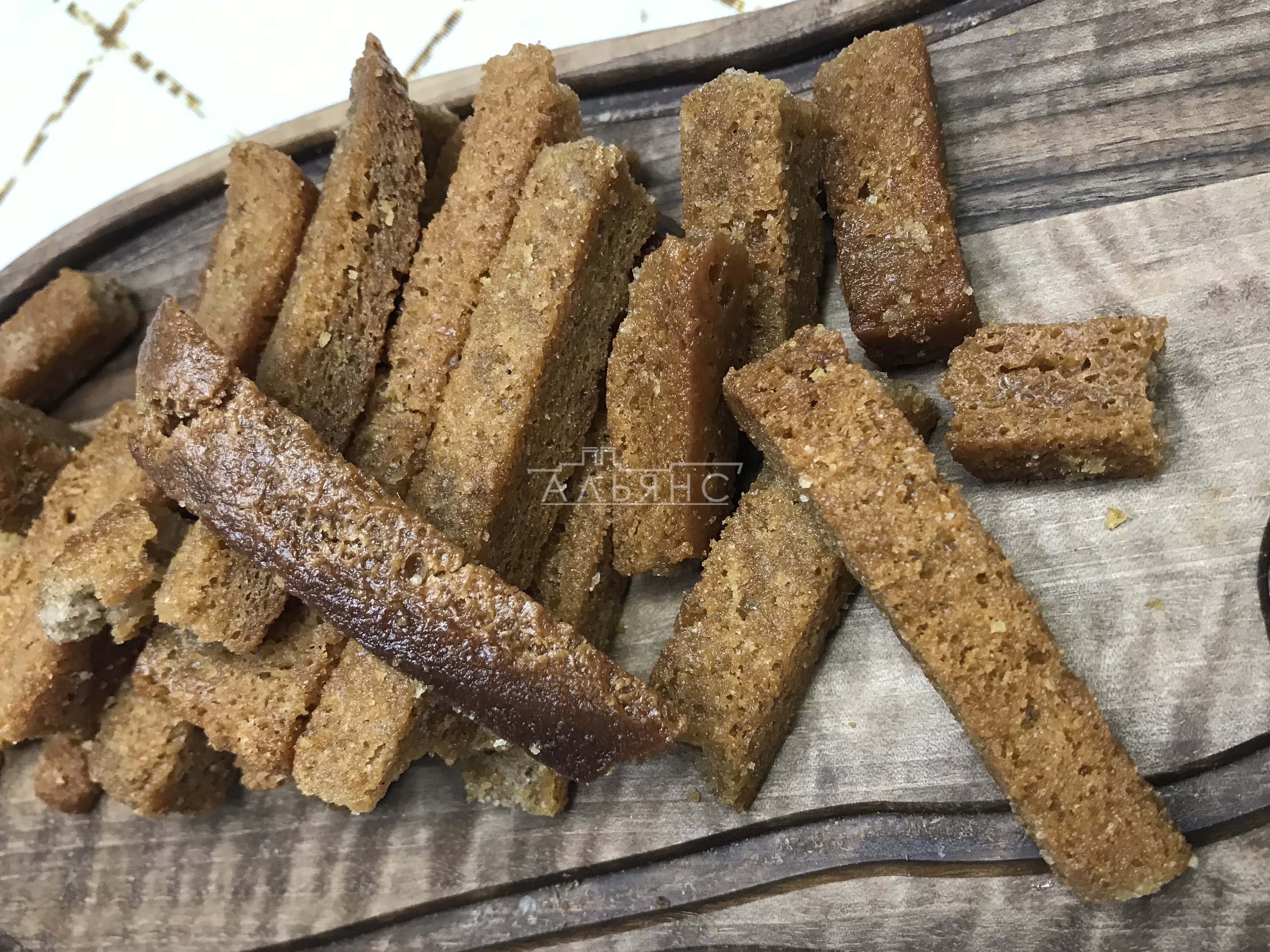 Деревенские гренки с чесноком в Каменск-Уральском