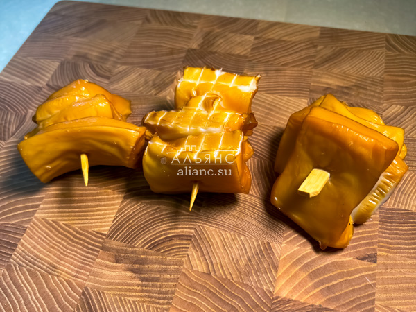 Шашлычок из кальмара х/к в Каменск-Уральском