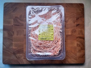 Сыр 1 кг ГОРНЫЙ СЫРОВАР (Бочата): Сыр Чечил паутинка (аджика)  500 гр.