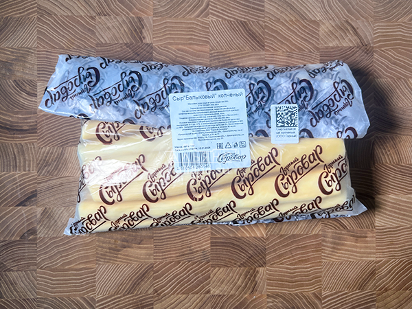Сыр 1 кг ГОРНЫЙ СЫРОВАР (Балыковый копчёный) в Каменск-Уральском