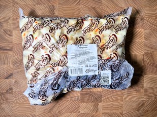 Фрайчизы со вкусом салями (100 гр.): Сыр ГОРНЫЙ СЫРОВАР (Бочонок с паприкой)