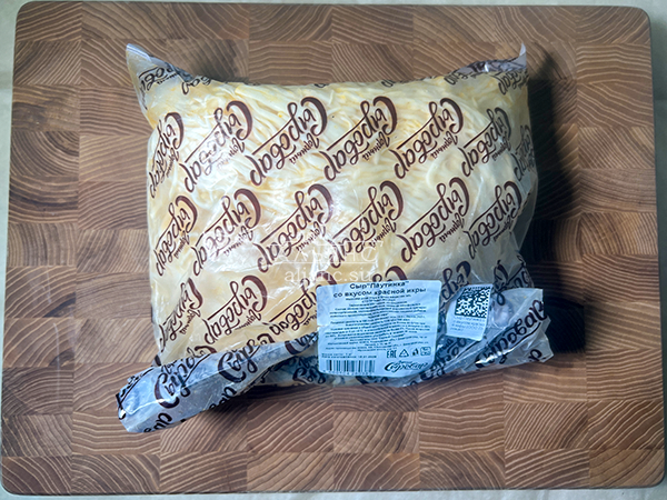 Сыр 1 кг ГОРНЫЙ СЫРОВАР (Паутинка со вкусом красной икры) в Каменск-Уральском